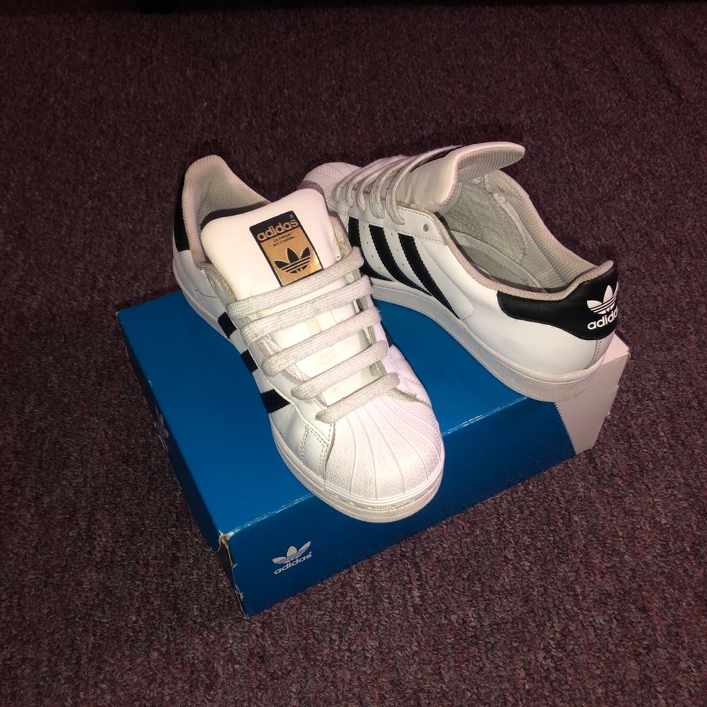 ADIDAS Superstar Shell Tops - Used! - Picture 2 of 6